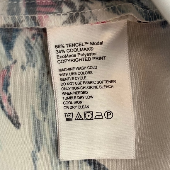 Tommy Bahama “The Coconut Point” White Tropical shirt; Size L; EUC - Picture 5 of 5